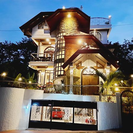 El Castillo Bed And Breakfast Angono Kültér fotó
