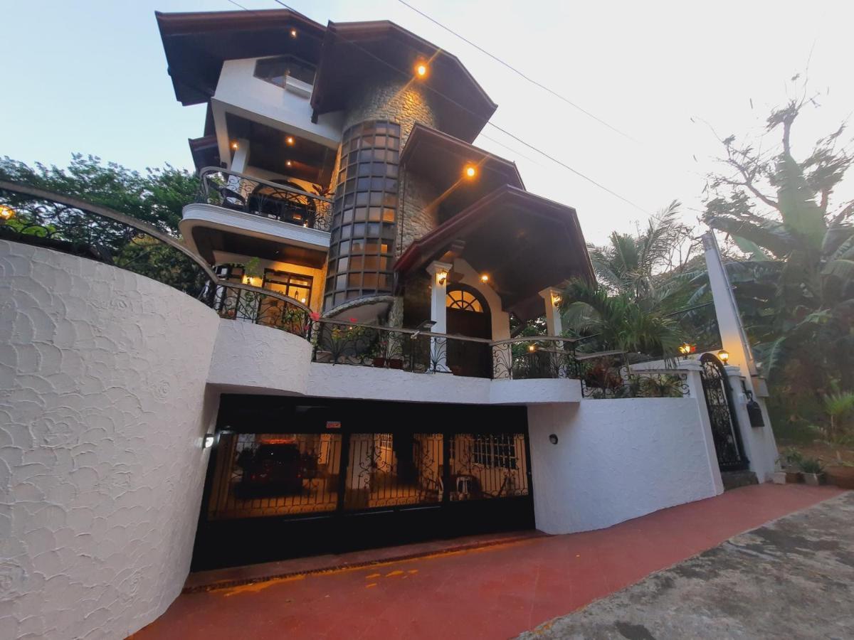 El Castillo Bed And Breakfast Angono Kültér fotó