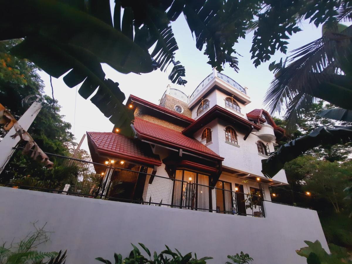 El Castillo Bed And Breakfast Angono Kültér fotó