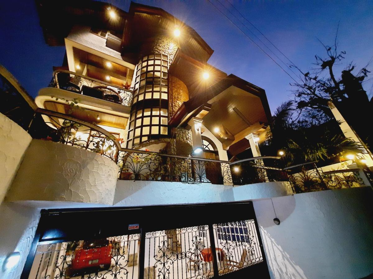 El Castillo Bed And Breakfast Angono Kültér fotó