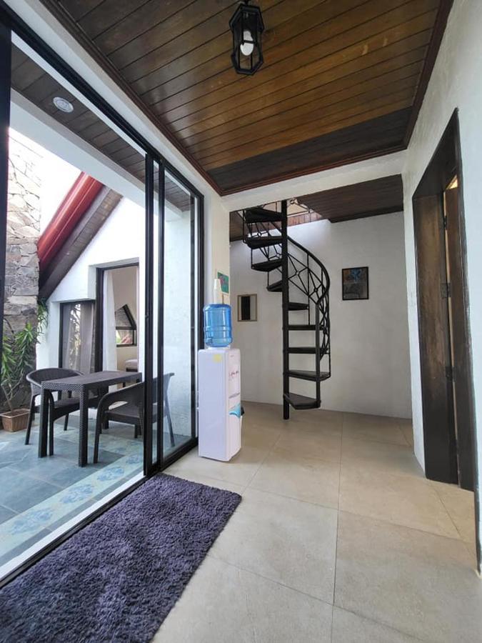 El Castillo Bed And Breakfast Angono Kültér fotó