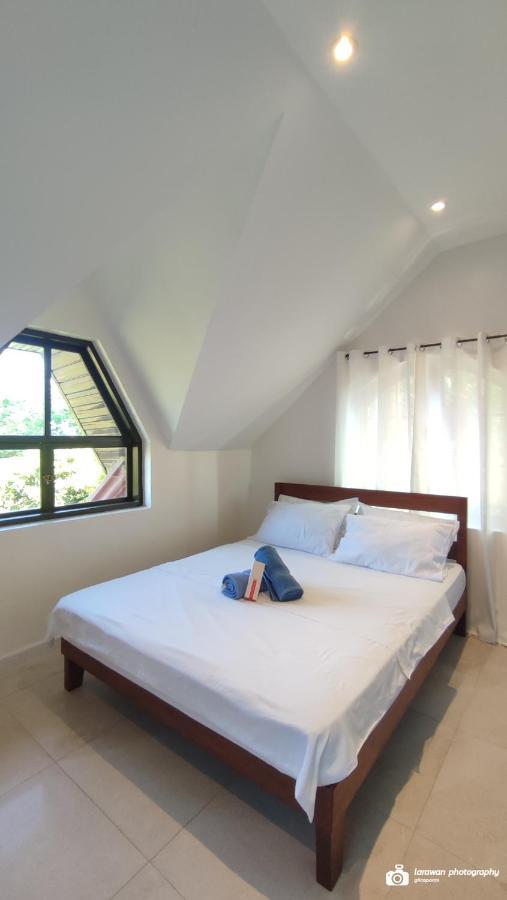 El Castillo Bed And Breakfast Angono Kültér fotó
